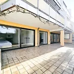 Raj Living - 3 Room Apartment With Terrace - 25 Min Messe Dus